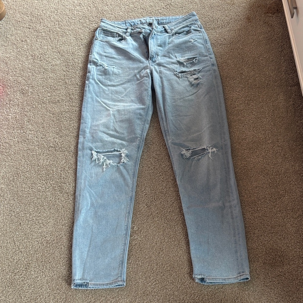 American Eagle Outfitters Light Blue “Highest Rise Mom” Jeans